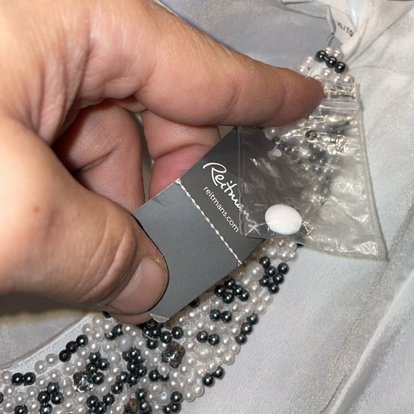 NEW Reitman’s White Blouse black jets trim on collar  NWT size XL - Picture 5 of 7